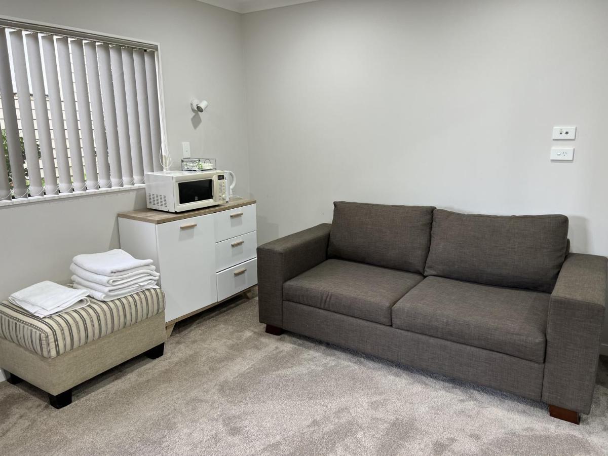 אוקלנד Guest Suite - Cosy Place In The Wattle Downs מראה חיצוני תמונה